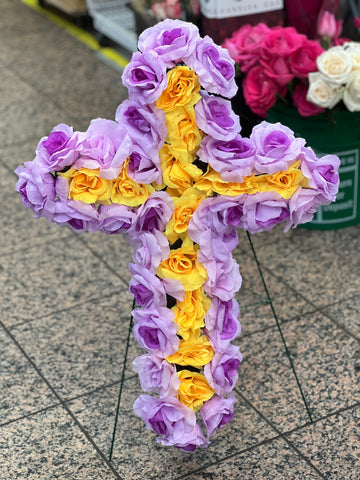 墓地花飾 (十字）Memorial Wreath (Cross)